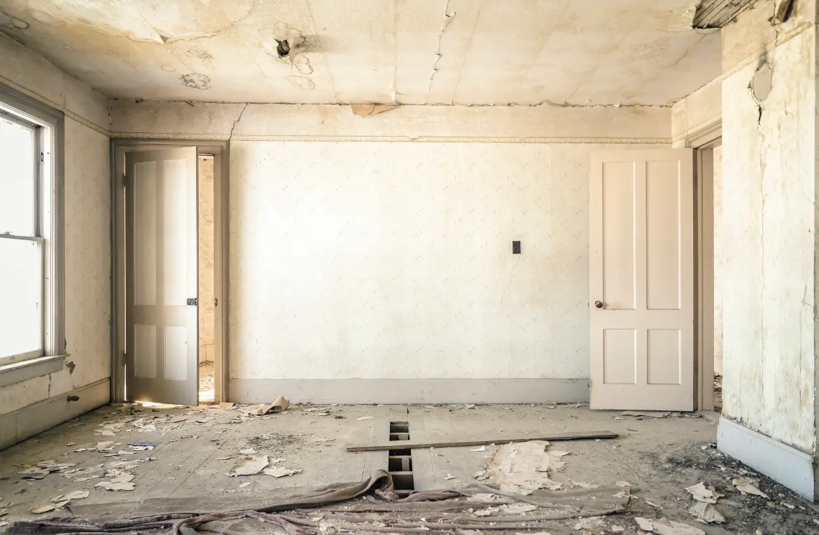 Waste disposal crew managing a cleanout project in Greencastle